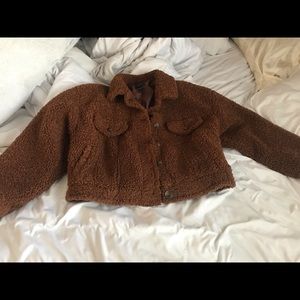 Really cute, really comfortable Teddy jacket! Pretty brown color🤍